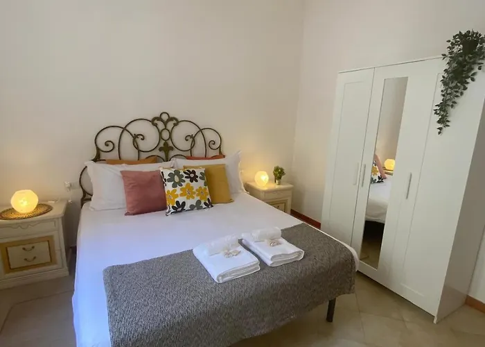 Le Petit Jardin Center Apartment