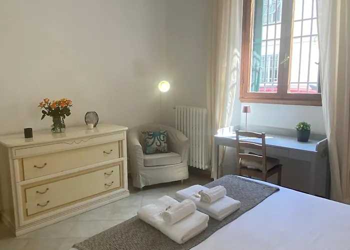 Le Petit Jardin Center Apartment Florenz