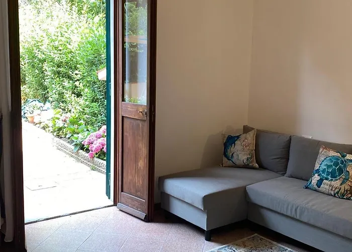 Le Petit Jardin Center Apartment *